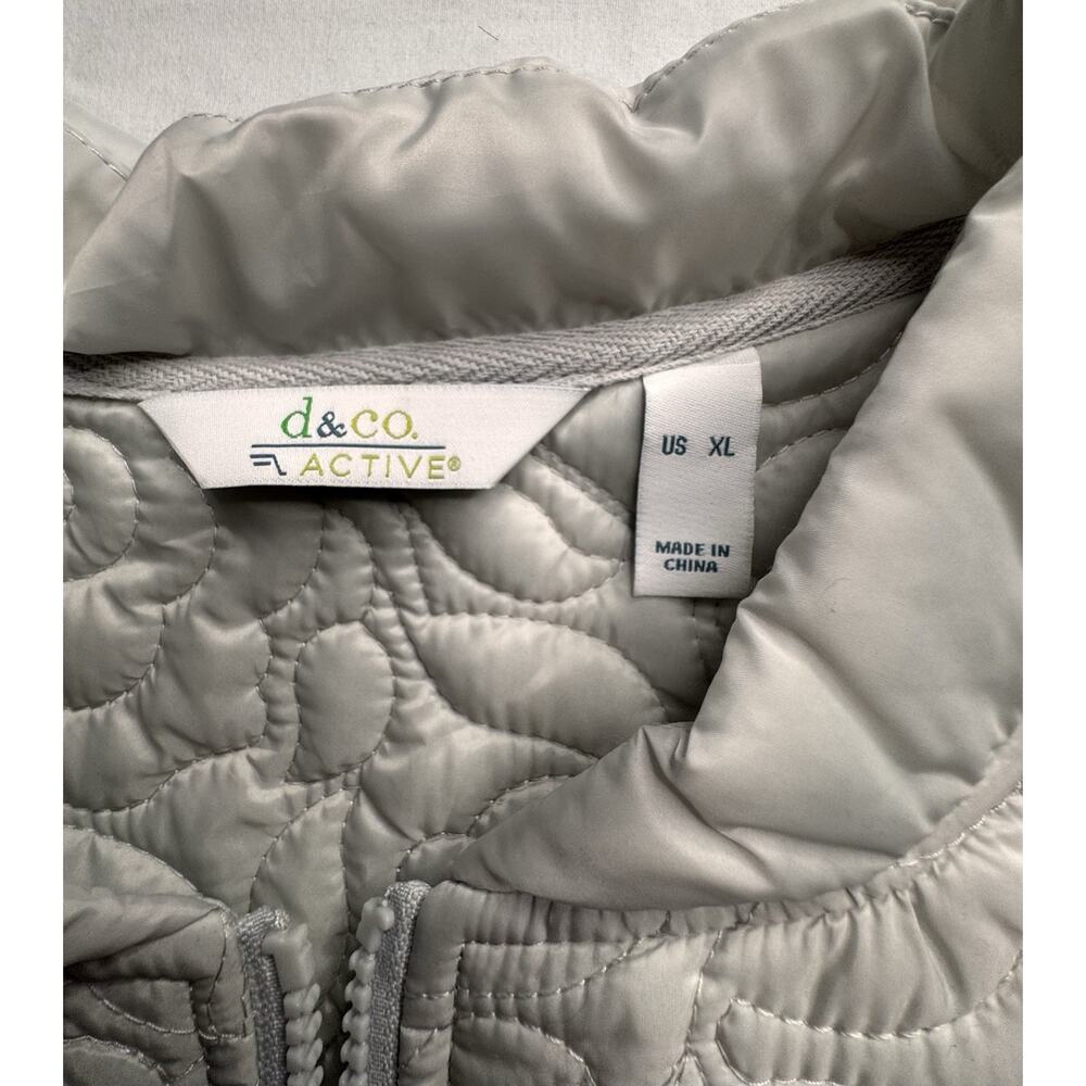 Denim Co Active XL Gray Zip Vest Floral Embroidery Pockets Adjustable Waist Snap - Picture 5 of 12